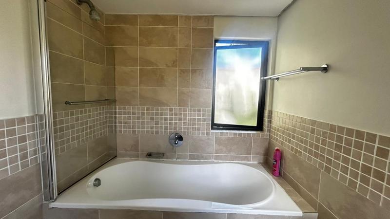 To Let 3 Bedroom Property for Rent in Mzingazi Golf Estate Eastern Cape